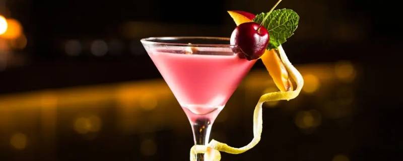 做酒店酒吧的酒杯应该取什么名字（酒吧各种酒杯名称）