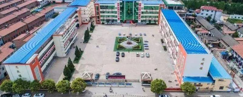 沁县六中属不属于职业高中 沁县六中是什么高中