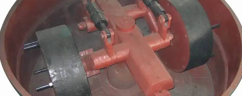 铸造厂混砂用热水还是冷水（铸造厂混砂工作怎么样）