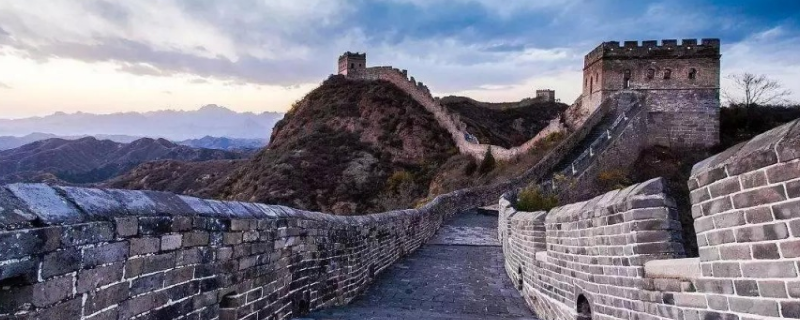 长城筑起民族魂什么意思（长城彰显着民族什么）