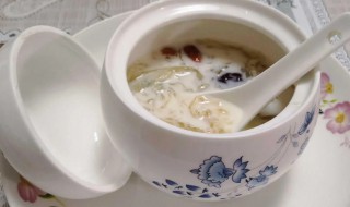 炖牛奶燕窝正确做法 炖牛奶燕窝正确做法视频