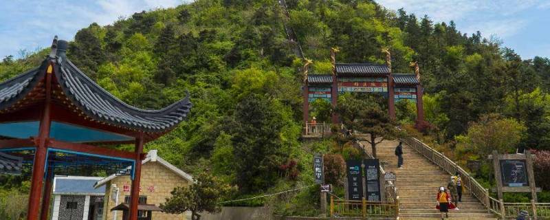 双峰山灯光节 双峰山登山节