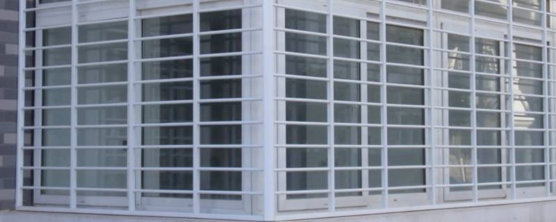 塑钢门下面的轮子怎样调整 塑钢门下面的轮子怎样调整大小