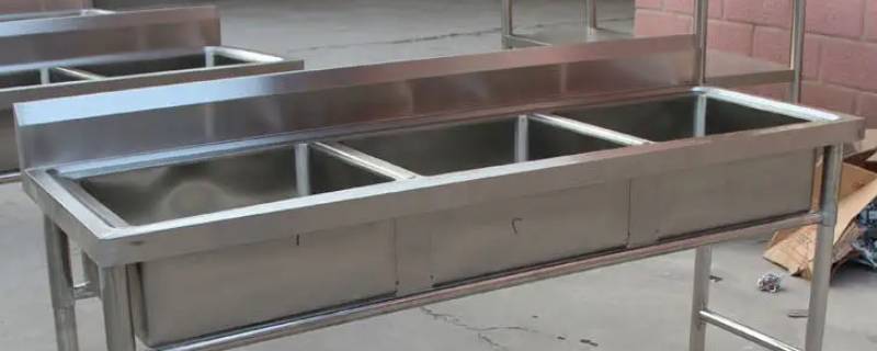 三连池标识牌怎么贴