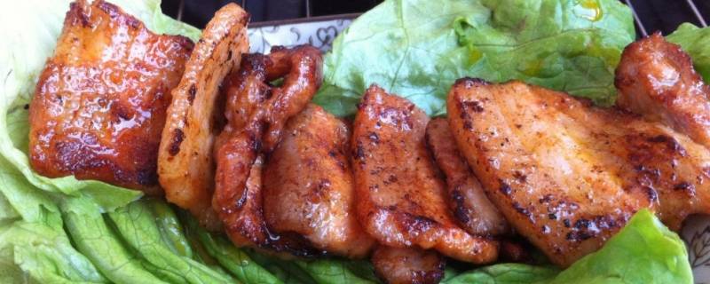 一斤五花肉够一盘吗（一斤五花肉有一盘吗）