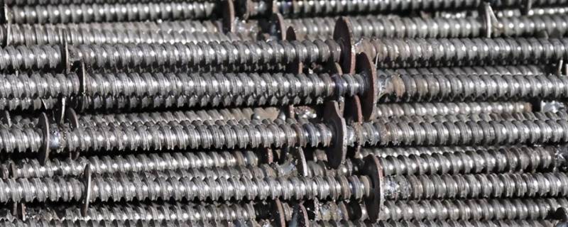 固定模板的螺杆叫什么（固定模板的螺栓）