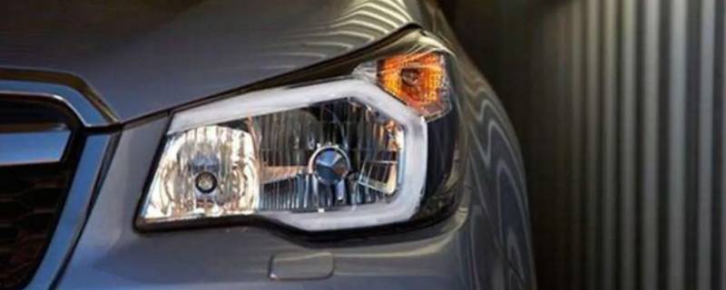 17科雷傲示廓灯保险在哪里（17科雷傲保险盒示意图）