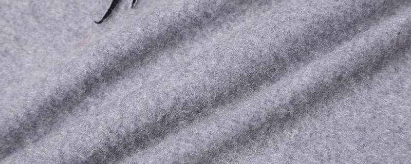 浅灰色衣服和什么颜色衣服一起洗（浅灰色衣服和什么颜色衣服一起洗不掉）