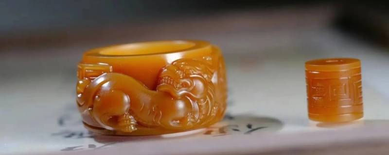 喜欢戴扳指的年轻人性格（年轻人戴扳指好吗）