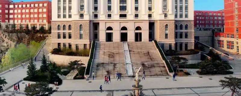 青岛滨海学院所在行政区域（青岛市滨海学院属于哪个区）